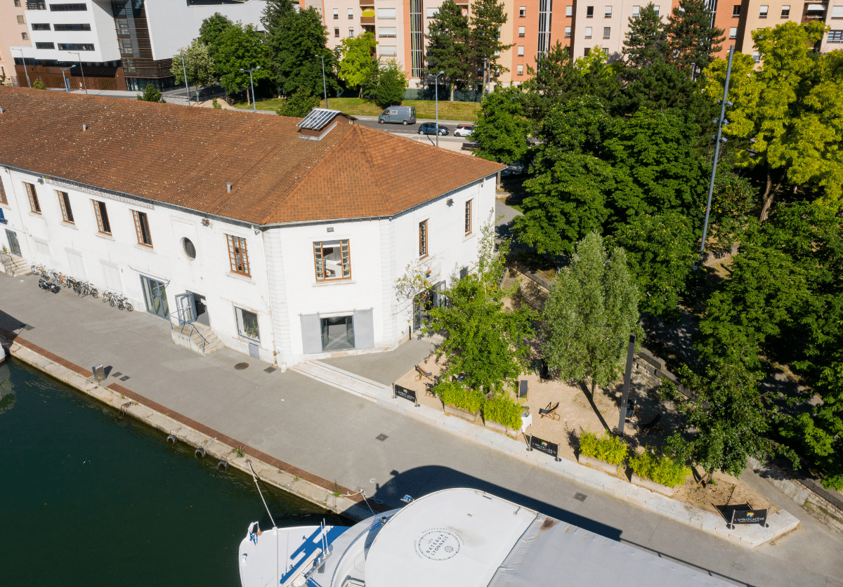 Location lieu événementiel en bord de Saône salles de réunion l'Embarcadère Lyon