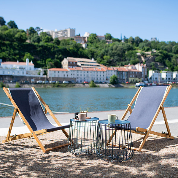 Location terrasse paisible au bord de l'eau pour cocktail à L'Embarcadère Lyon