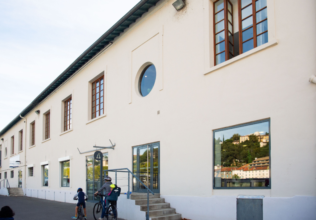 Location Lieu événementiel Unique En Bord De Saône à L'Embarcadère Lyon