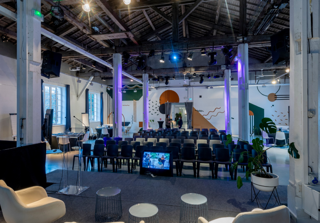 Location Grande Salle Clé En Main Pour Des Conventions à L'Embarcadère Lyon