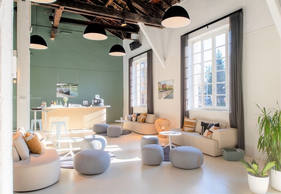 Location Salle Pour Lumineuse Pour L'accueil De Clientèle à L'Embarcadère Lyon